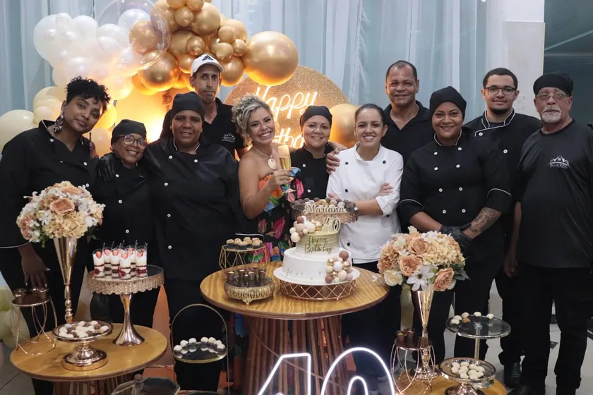Mesa de buffet montada pelo Big House